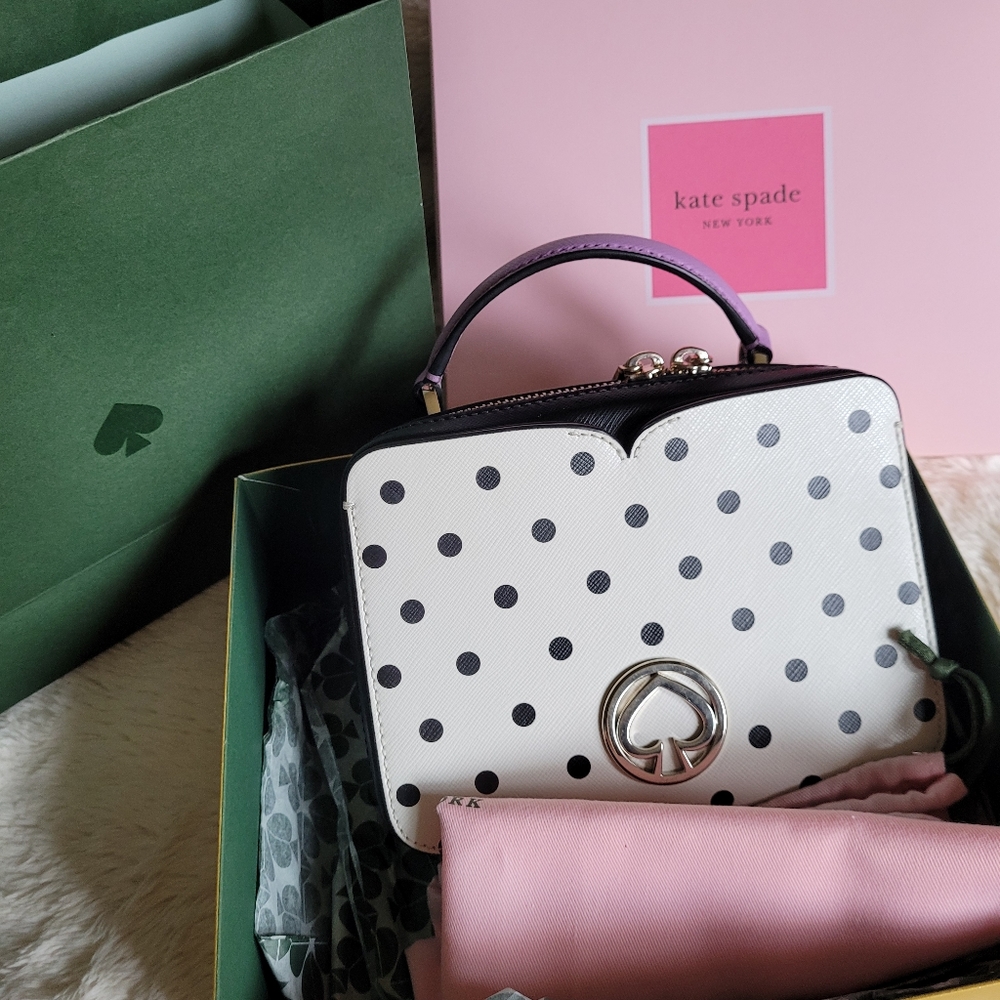 Used twice Kate Spade vanity top handle bag